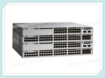 Cisco comuta a vantagem da rede do catalizador 9300 C9300-24U-A 24-Port UPOE
