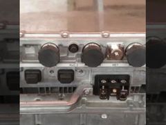 472930A (FRMF) é um Módulo de Radiofrequência Flexi da Nokia para redes 800MHz FDD-LTE