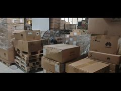 C9300L-48P-4X-E 	 Catalyst 9300 48 portas 1G cobre com uplinks SFP+ 4x10G/1G fixos, PoE+,