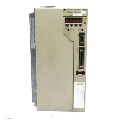 Servo Drive Yaskawa SGDM-50ADA Sigma-II (5 kW, 3 fases 200-230 V, 32,8 A)