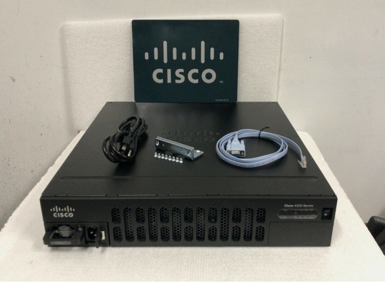 ISR4351-VSEC/K9 Cisco ISR 4351 Bundle With UC & Sec Lic PVDM4-64 CUBE-25 que suporta 3 slots de módulos de interface de rede (NIM)