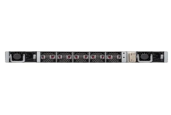 C9500-24X-E Cisco Switch Catalyst 9500 Switch de 24 portas - 16x 10GE + 8x 10G SFP+ - NW Ess. Licença