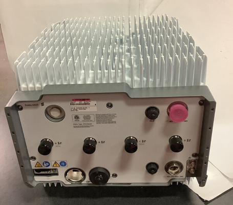 4428 B1 KRC161735/1 Ericsson RRU2100 Rádio 4428 B1 KRC161735/1 Estação base