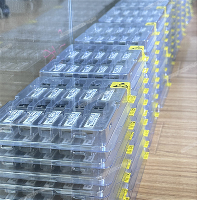 Finisar FTLF8536P4BCL 25,78Gb/s Transceptor óptico de comprimento de onda curto SFP+ 850nm