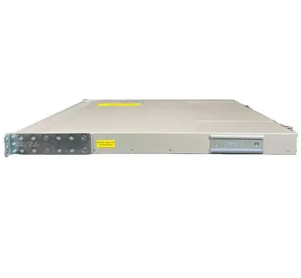 Switch Cisco Nexus 9200 de 36 portas 100G QSFP28 com 16GB de memória