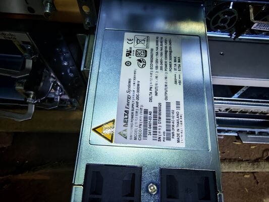 Roteador Cisco ASR-9904 com configuração de placa de linha de borda de serviço 2x10G/IG (BRAS)