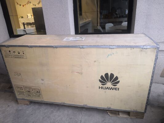 Roteador Huawei NE40E-X16A, CR5DMPUX8670 CR5DMPUX8673 CR5DSFUIU07B, capacidade de comutação de 12,58 Tbps