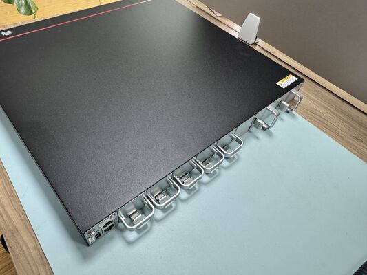 CE8875-24BQ8DQ-B Switch de Data Center, 24×200GE QSFP56, 8×400GE QSFP-DD, 16Tbps, 2400Mpps, Gerenciado