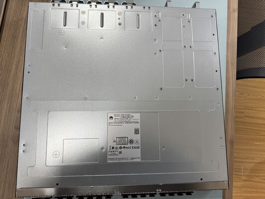 CE8875-24BQ8DQ-B Switch de Data Center, 24×200GE QSFP56, 8×400GE QSFP-DD, 16Tbps, 2400Mpps, Gerenciado