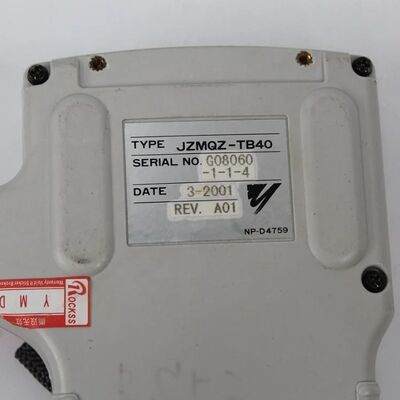 Yaskawa JZMQZ-TB40 Robot Teach Pendente com Display LCD Colorado Windows CE Sistema e Design Ergonômico de Peso