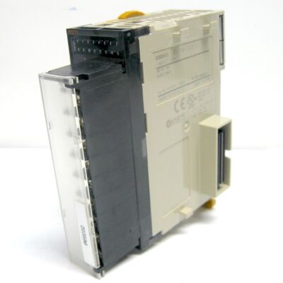 Unidade de entrada Omron CJ1W-ID211 de 16 pontos e 24 Vcc para PLC da série CJ