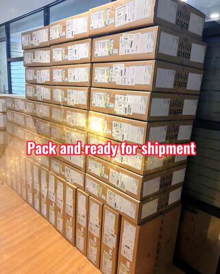 Switch Gerenciado Gigabit Camada 3 C9200L-24T-4G-E, 24 portas RJ45 1G, 4 uplinks SFP 1G, Switch de Acesso Empresarial