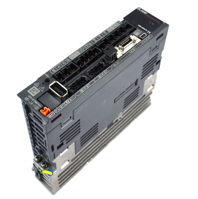Mitsubishi MR-J4-10B 0.1kW AC Servo Drive Amplificador SSCNET III/H Controle Industrial