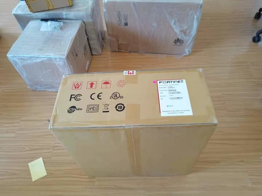 Fortinet FortiGate NGFW Série de Intervalo Médio FG-200F FG-200F - Apenas aparelho